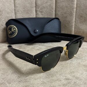 Ray-Ban Black and Gold Classic Sunglasses